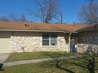 5215 Crown Ln, Kirby, TX 78219