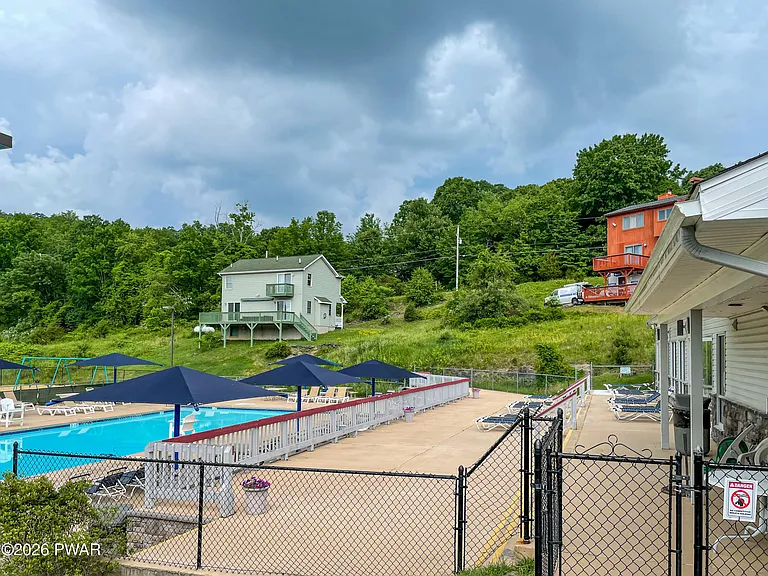 119 Saunders Dr — Photo 51