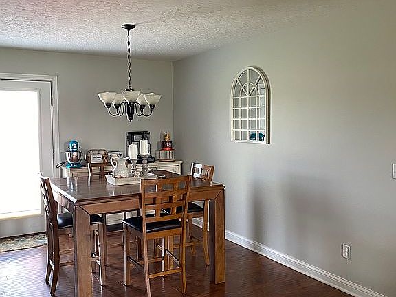 5th image of 73 Brock Ln