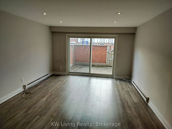3rd image of 81 Irwin Rd #18
