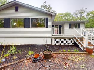 173 Tan Oak Dr, Milford, PA 18337