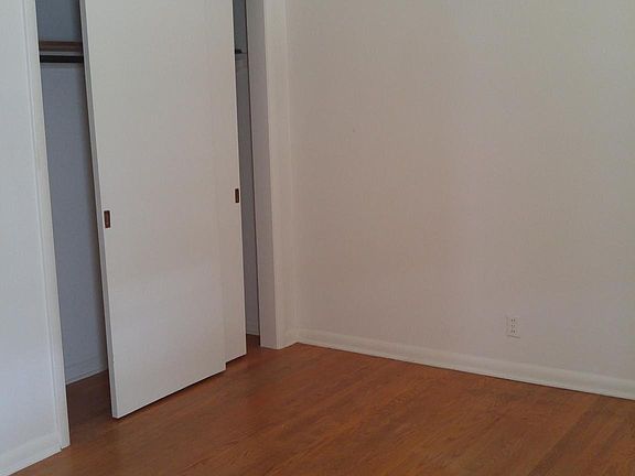 BR 2 - ample closets
