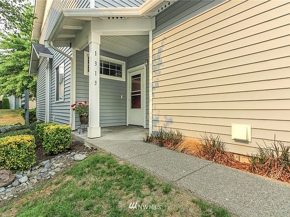 2nd image of 1313 51st Place NE #1901