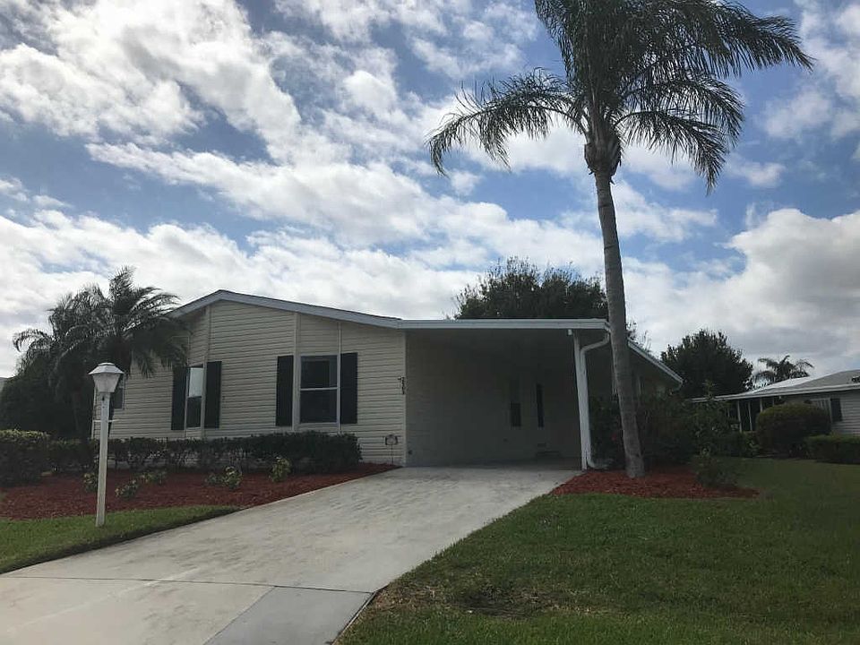 2nd image of 2903 Nine Iron Dr