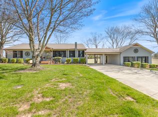98 Breeden Rd, New Johnsonville, TN 37134