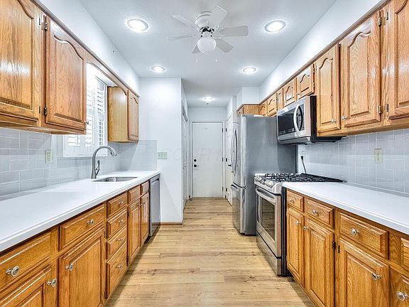4th image of 1600 Jamestown Ct