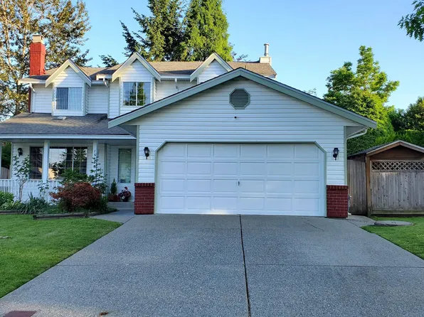 15870 95th Ave, Surrey, BC V4N 3B9