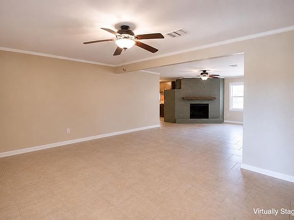 4th image of 2221 Lynn Dr