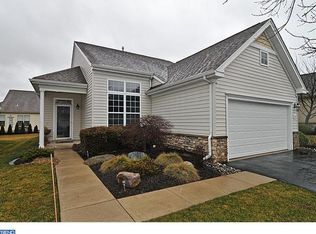 923 Laurens Ln, Warminster, PA 18974