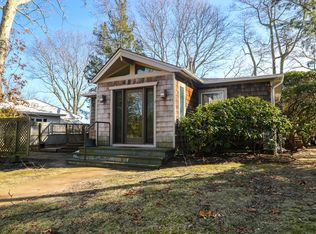 220 Redwood Rd, Sag Harbor, NY 11963