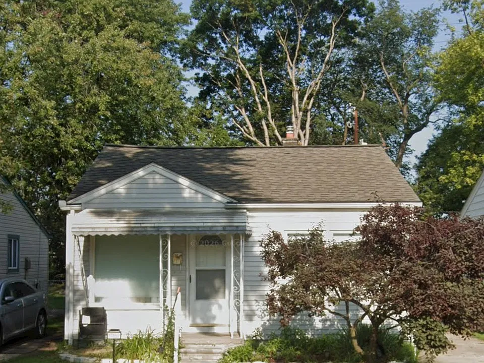 17157 Robert St