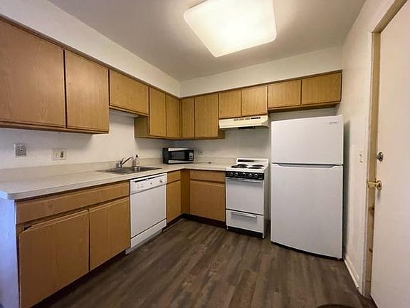 5th image of 901 E Chicago Ave APT 1E