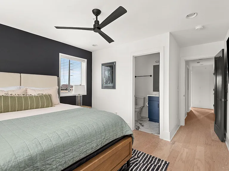 3216 Charlotte Ave — Photo 10