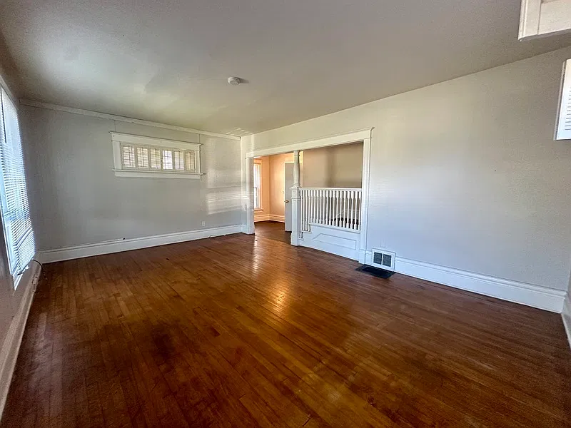 4 bed, 1.5 bath, 2356 sqft, $1,850 — Photo 3