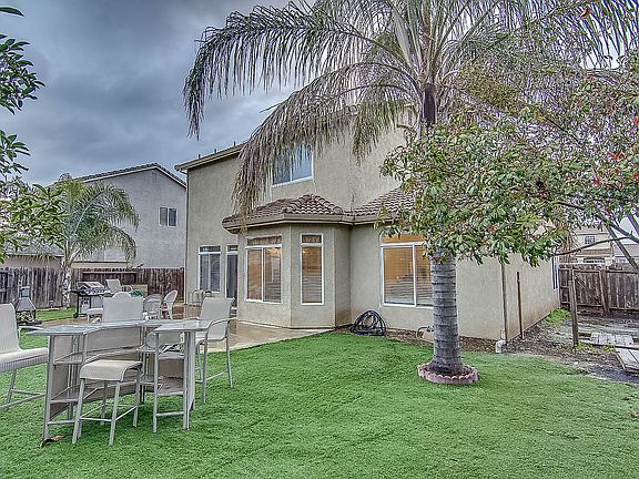5th image of 2604 Blossom Cir