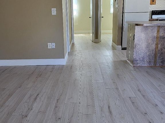 5th image of 11103 Harding Dr