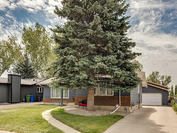 2nd image of 102 Thorson Cres