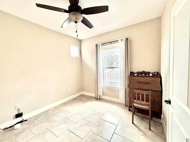 5406 Bennett Ave — Photo 9