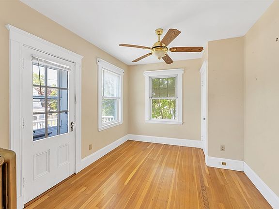 2nd image of 11 Colby Rd Floor 2