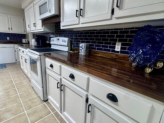 4th image of 83 Edward Kirkland Rd