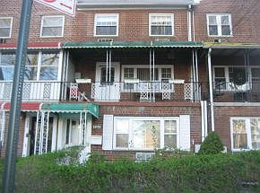 2nd image of 984 E 79th St
