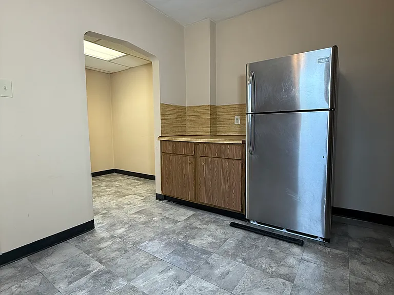 26-28 N Huron Ave — Photo 6