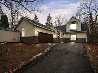 4160 Link Dr, Brighton, MI 48114