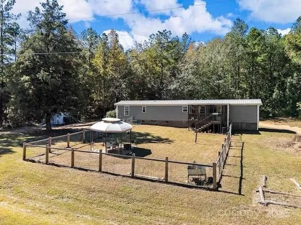 393 Country Estates Rd, Fountain Inn, SC 29644