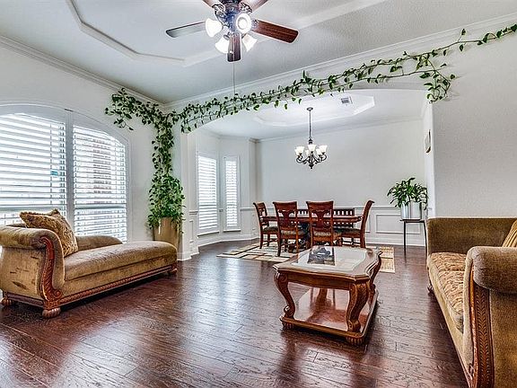 3rd image of 14300 New Braunfels Dr