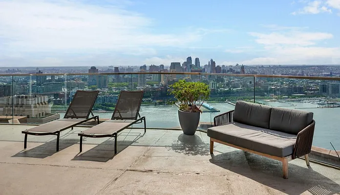 Rented by Platinum Properties | media 30