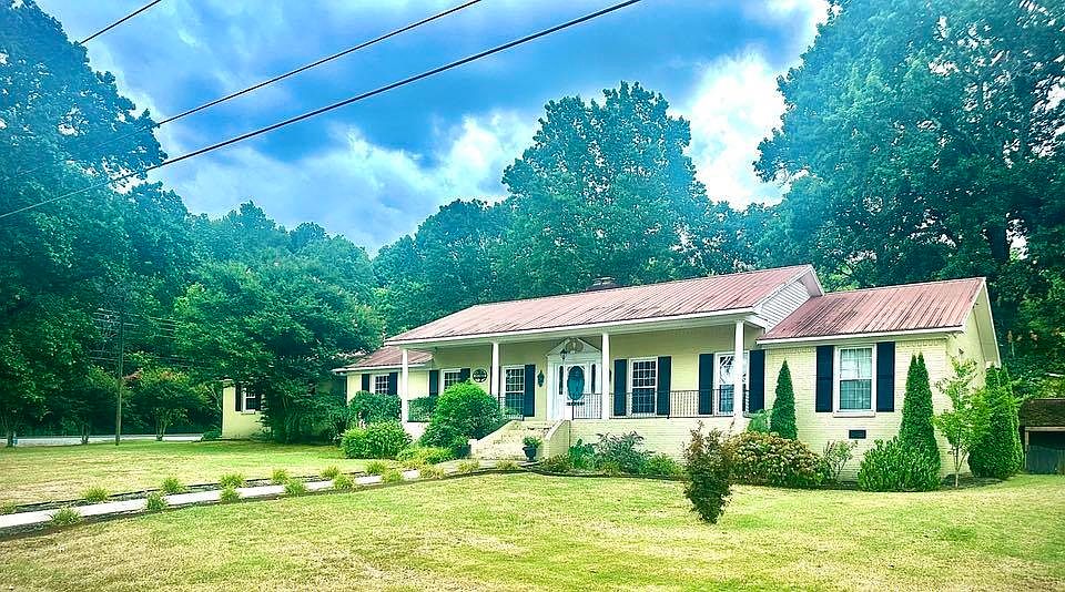 1st image of 22 Livingstone Ln