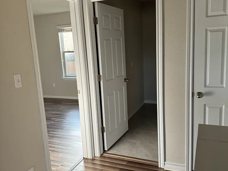 341 Mary Max Cir — Photo 17