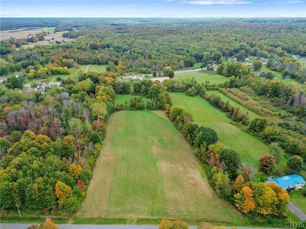 Middle Rd, Oswego, NY 13126