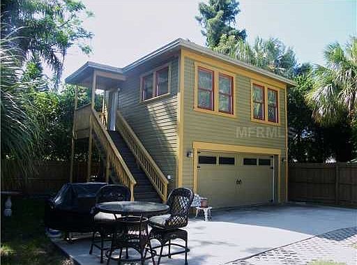 2nd image of 1716 W Hills Ave