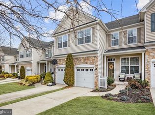 28 Compass Cir, Mount Laurel, NJ 08054