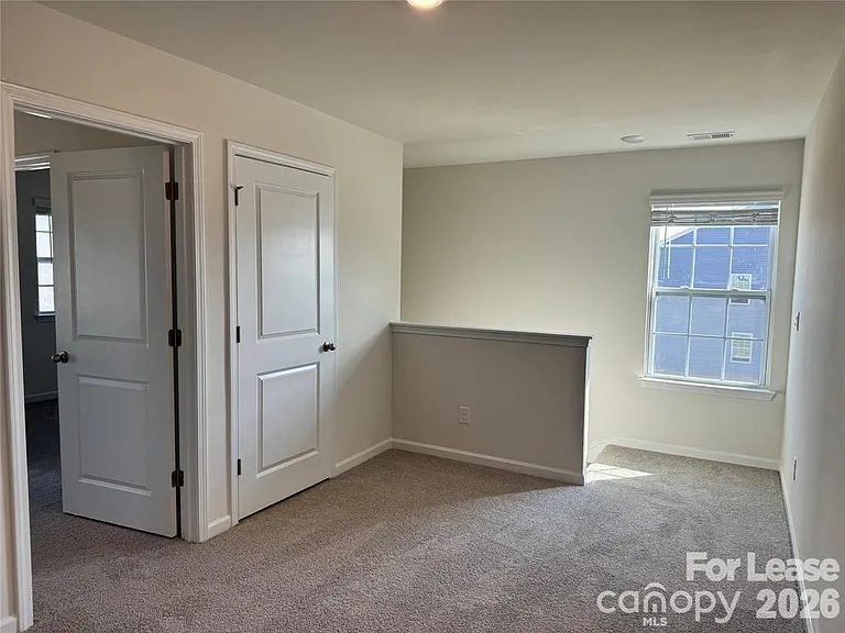 122 Old Home Rd — Photo 10
