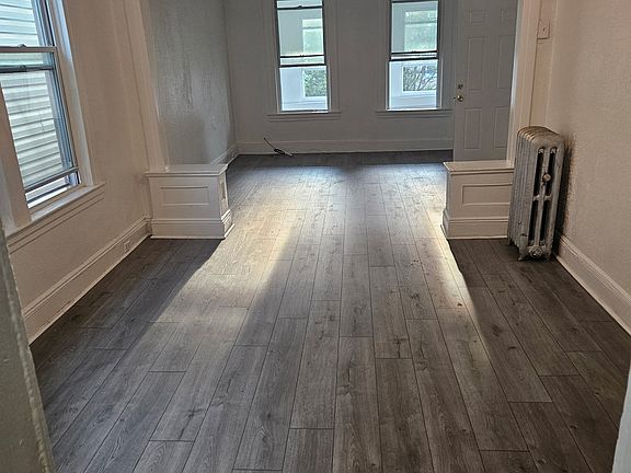 Livingroom/ Dining Area