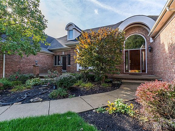 5th image of 1590 Wedgewood Dr