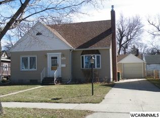 1525 5th Ave, Windom, MN 56101