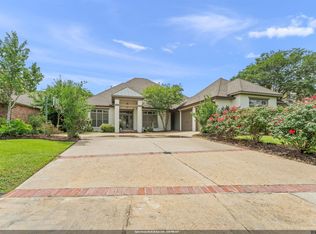 231 Grand Lakes Dr, Baton Rouge, LA 70810