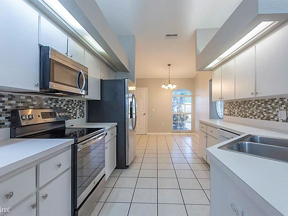 4th image of 4327 Dinner Lake Blvd