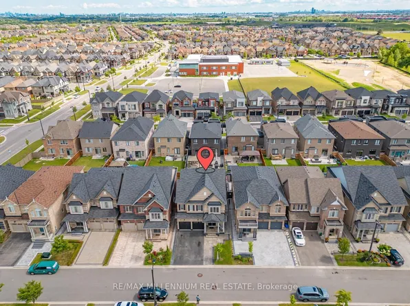 18 Boone Cres, Vaughan, ON L4H 4V1
