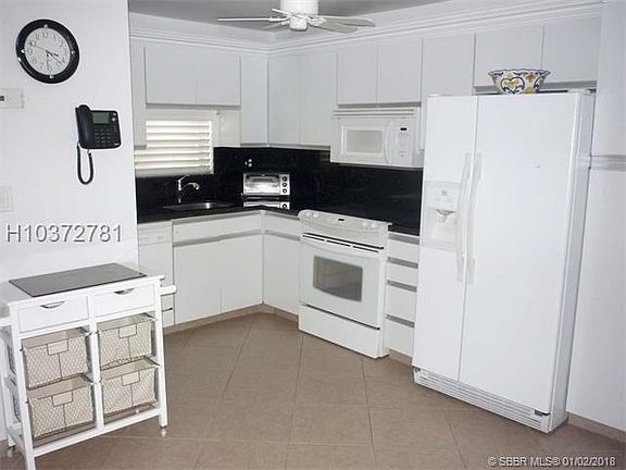 2nd image of 9520 S Hollybrook Lake Dr APT 201