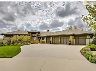 10379 S Highland Ln, Olathe, KS 66061