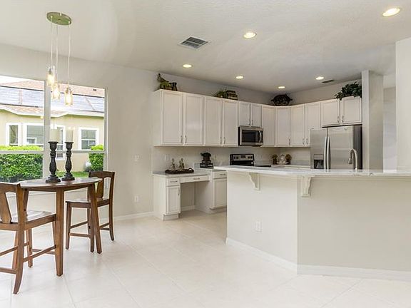 3rd image of 1465 Twin Leaf Ln