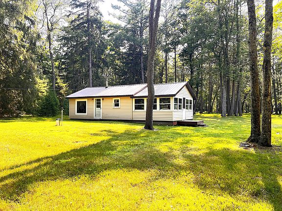 2nd image of 1043 BLUE RIDGE RD