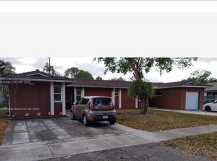 13941 Lake Placid Ct #1, Hialeah, FL 33014