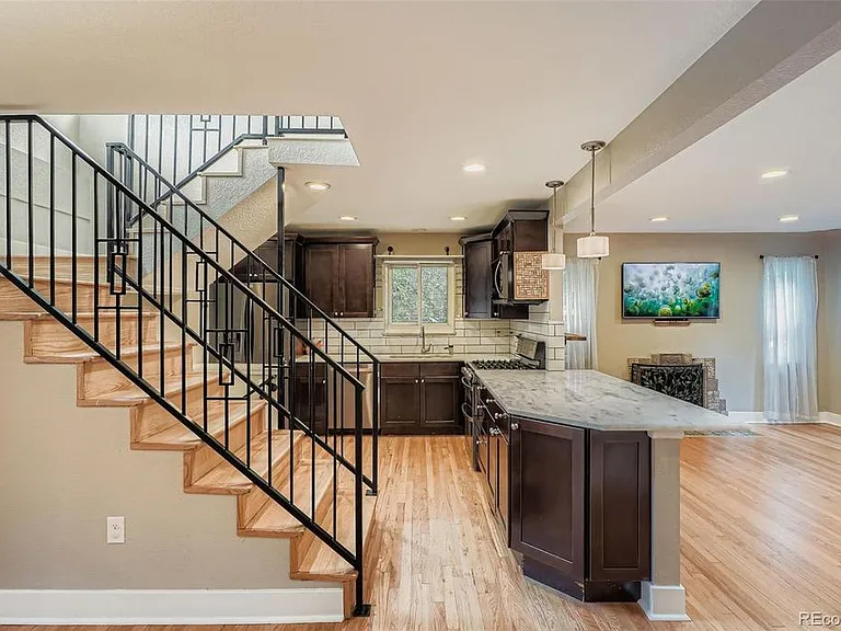 3070 Ash St — Photo 9