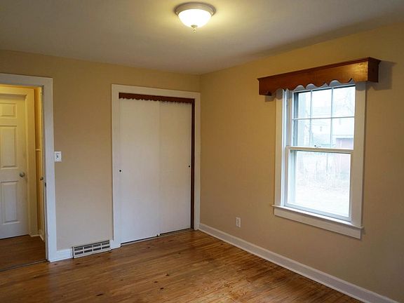 Large Bedroom