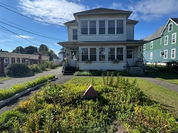 70-72 Westfield Rd, Holyoke, MA 01040